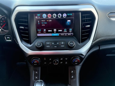 Used 2018 GMC Acadia SLT image 23