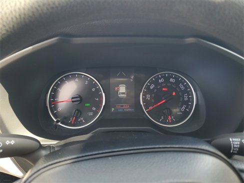 Used 2021 Toyota RAV4 XLE image 27
