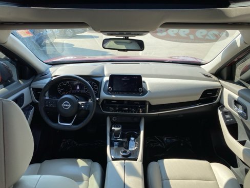 Used 2023 Nissan Rogue SL image 14