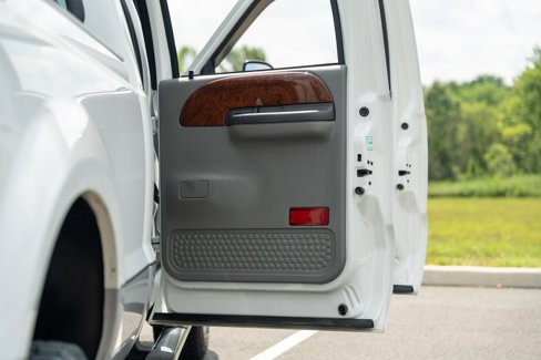 Used 2002 Ford F250 Lariat image 12