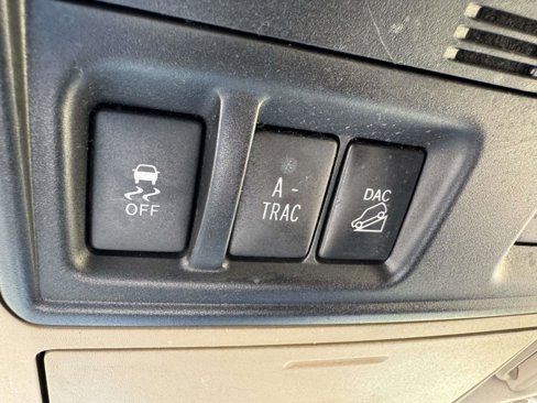 Used 2018 Toyota 4Runner 4WD image 30