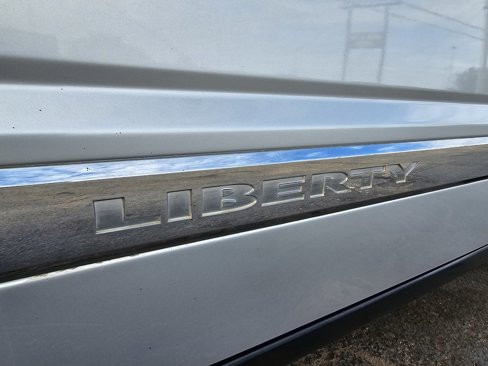 Used 2012 Jeep Liberty Limited image 12