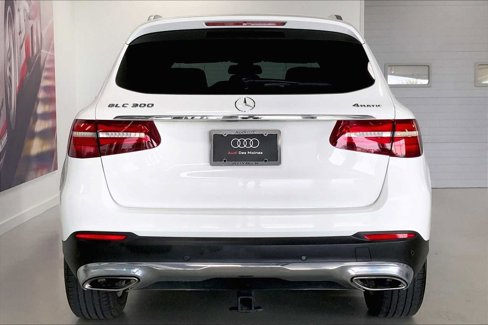 Used 2018 Mercedes-Benz GLC 300 4MATIC image 5