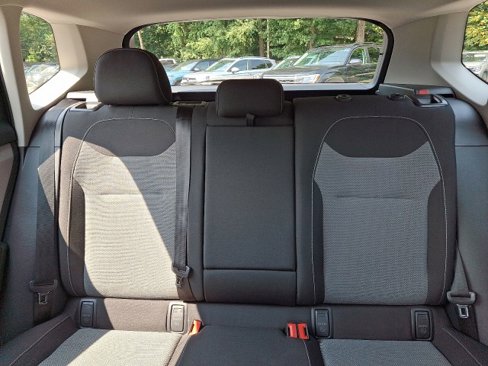 Certified 2022 Volkswagen Taos S image 19