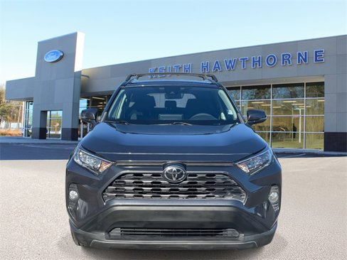 Used 2021 Toyota RAV4 XLE image 2