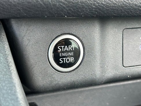 Used 2023 Nissan Rogue SV image 45