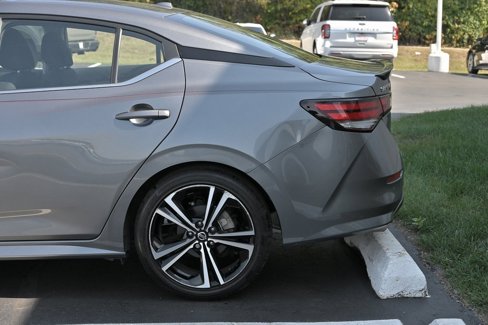 Used 2022 Nissan Sentra SR w/ Electronics Package image 5