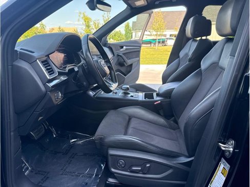 Used 2018 Audi SQ5 Premium Plus w/ Navigation Package image 20