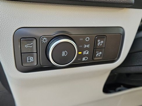 New 2025 Ford Escape SE image 30