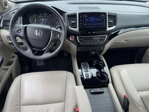 Used 2018 Honda Pilot Touring image 12