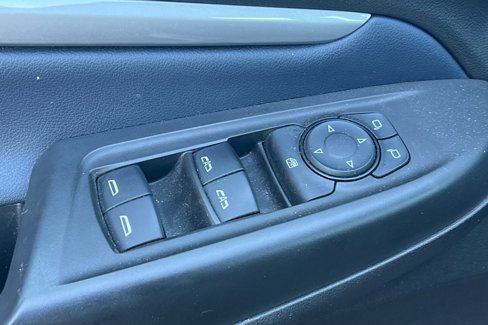 Certified 2022 Chevrolet Bolt EUV Premier w/ Sun & Sound Package image 12