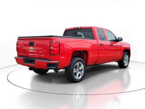 Used 2018 Chevrolet Silverado 1500 Custom image 4