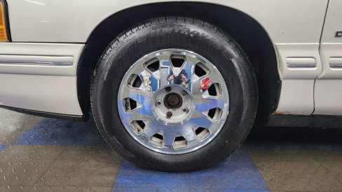 Used 1999 Cadillac De Ville Concours image 51