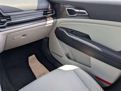 Used 2024 Kia Sportage EX image 17