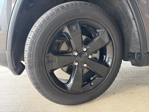 Used 2014 Jeep Grand Cherokee Limited image 38