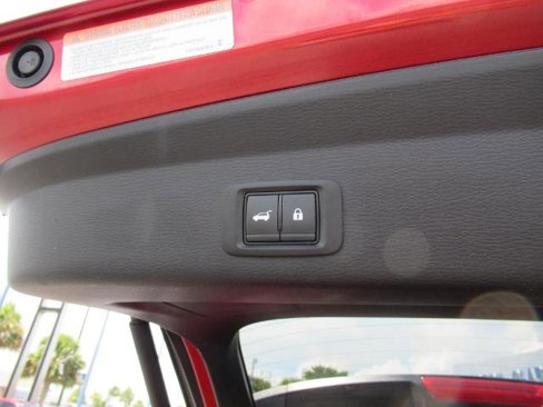 Used 2023 Mitsubishi Outlander SE image 35