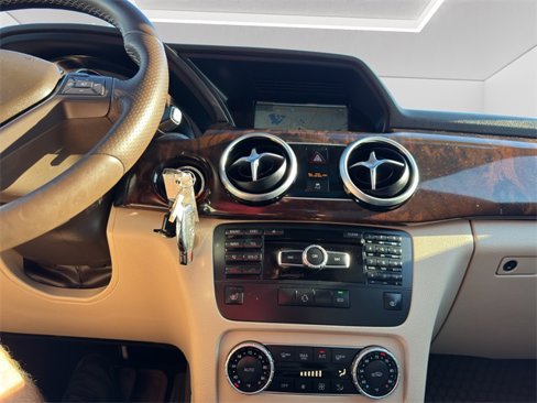 Used 2015 Mercedes-Benz GLK 350 4MATIC image 15