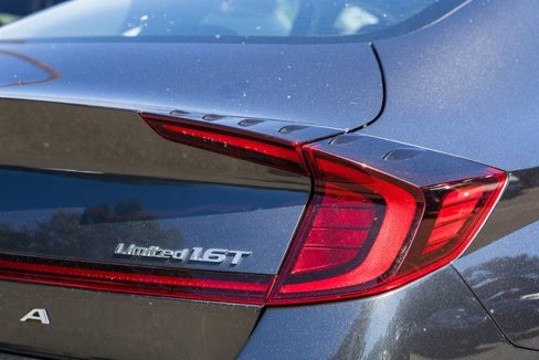Used 2021 Hyundai Sonata Limited image 11