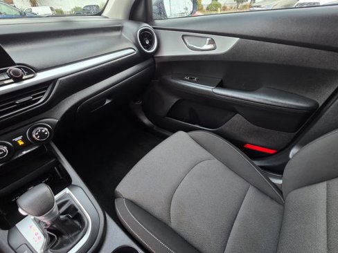 Used 2023 Kia Forte LXS w/ LXS Technology Package image 34