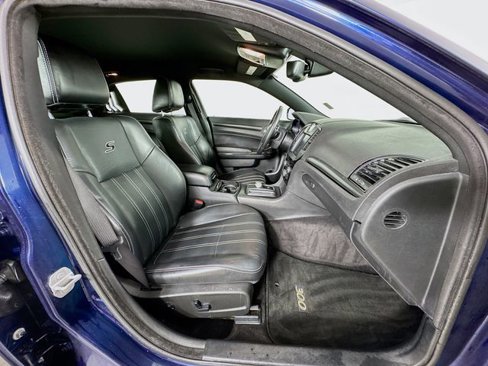 Used 2016 Chrysler 300 S image 33