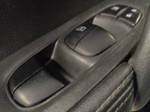 Used 2019 Nissan Rogue SV w/ Premium Package image 27