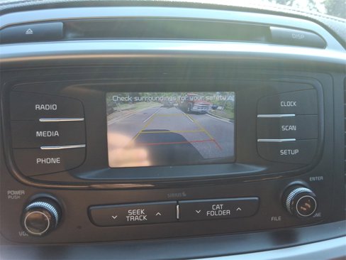 Used 2017 Kia Sorento LX image 29