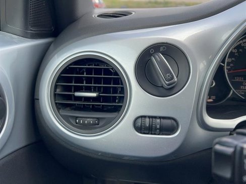 Used 2014 Volkswagen Beetle 2.5 image 20
