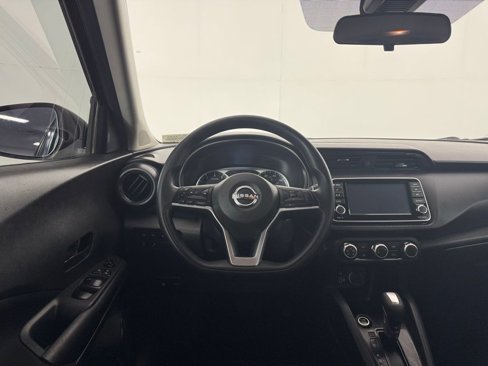 Used 2022 Nissan Kicks S image 15