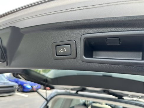 Used 2017 Subaru Forester 2.5i Limited w/ Popular Package #2 image 38