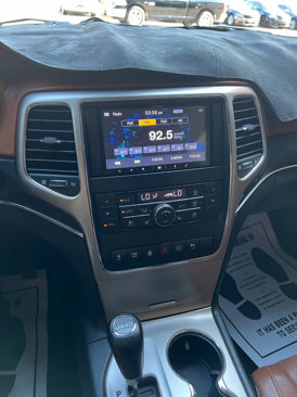 Used 2013 Jeep Grand Cherokee Overland Summit image 9