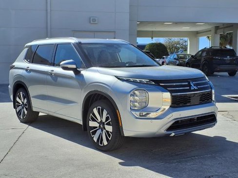 New 2025 Mitsubishi Outlander SEL image 5