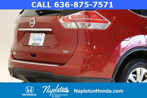 Used 2016 Nissan Rogue SV w/ SV Moonroof Package image 5