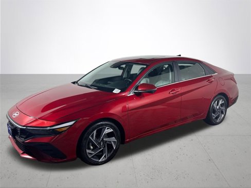 Used 2024 Hyundai Elantra Limited image 2
