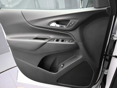 Used 2022 Chevrolet Equinox LT image 11
