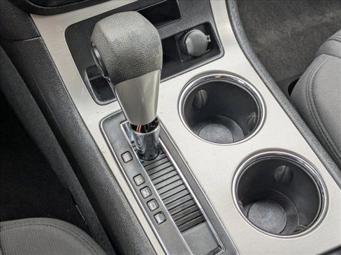 Used 2009 Saturn Outlook XE image 12