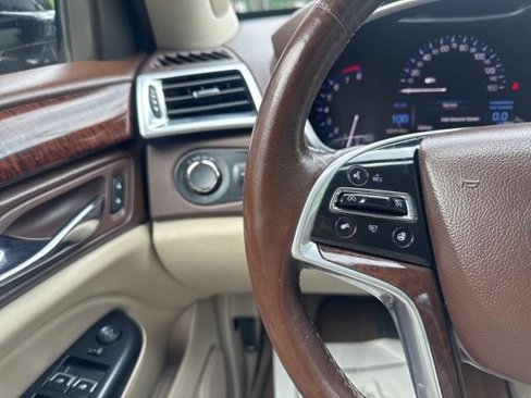 Used 2016 Cadillac SRX Luxury image 30