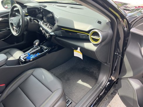 New 2025 Chevrolet Trax ACTIV w/ Driver Confidence Package image 30