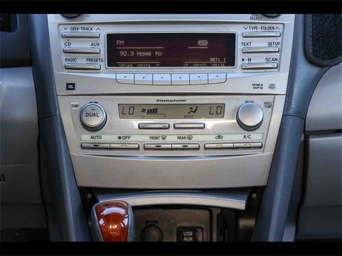 Used 2011 Toyota Camry Hybrid image 11
