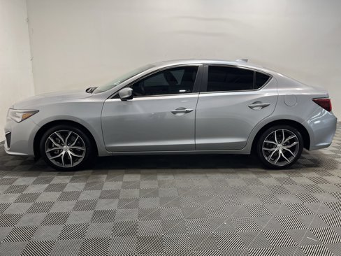 Certified 2020 Acura ILX w/ Premium Package image 23