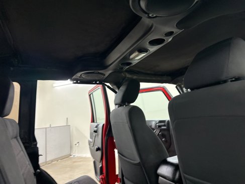 Used 2011 Jeep Wrangler Unlimited Sport w/ Connectivity Group image 19