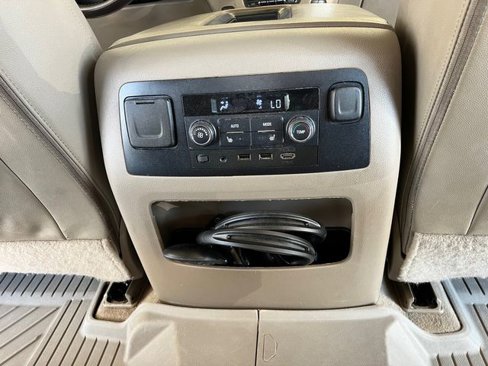 Used 2019 GMC Yukon SLT w/ Premium Edition image 27