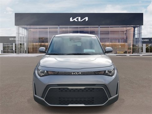 Used 2025 Kia Soul S image 2