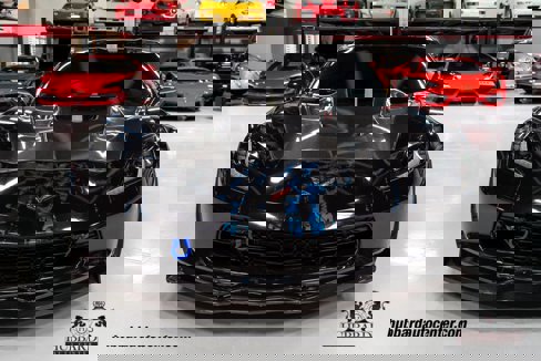 Used 2016 Chevrolet Corvette Z06 w/ 3LZ Preferred Equipment Group image 3