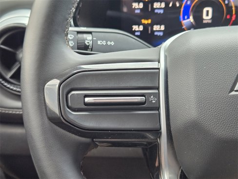 Used 2024 Chevrolet Colorado LT image 28