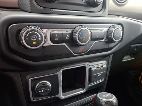 Used 2020 Jeep Wrangler Unlimited Sport image 15