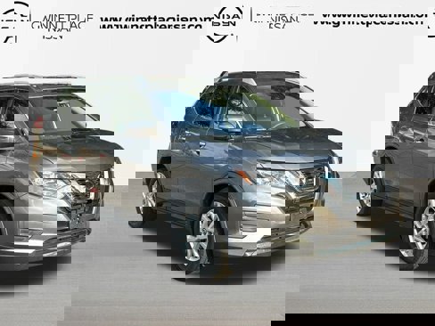Used 2019 Nissan Rogue SV image 3