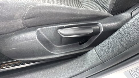 Used 2013 Volkswagen Passat 2.5 S image 11