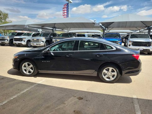 Used 2024 Chevrolet Malibu LT image 3