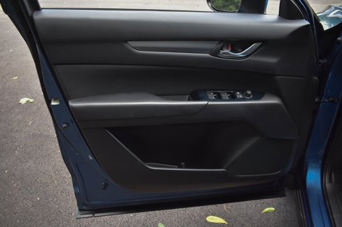 Used 2018 MAZDA CX-5 Sport image 11