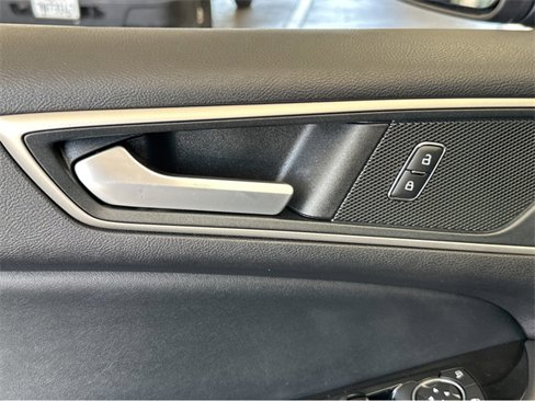 Used 2019 Ford Edge SEL w/ Equipment Group 201A image 39